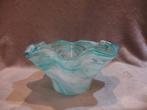 イワタガラスは岩田藤七によって作られた、日本的造形美を追求した工芸 ...